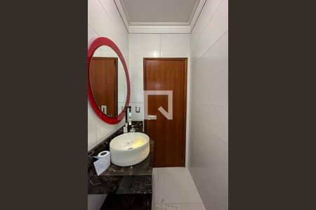 Casa à venda com 200m², 3 quartos e 5 vagasLavabo 