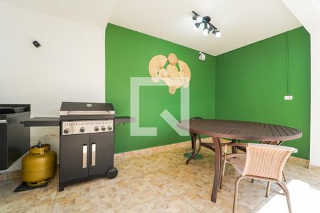 Casa à venda com 195m², 3 quartos e 3 vagas Casa à venda com 195m², 3 quartos e 3 vagasQuintal