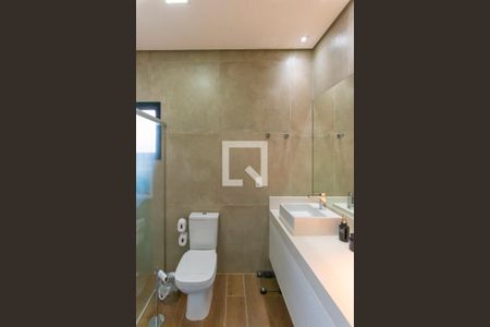 Casa de condomínio à venda com 194m², 3 quartos e 2 vagas Casa de condomínio à venda com 194m², 3 quartos e 2 vagasBanheiro da Suíte