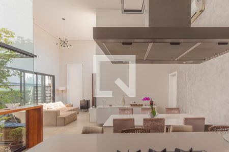 Casa de condomínio à venda com 194m², 3 quartos e 2 vagas Casa de condomínio à venda com 194m², 3 quartos e 2 vagasSala de Jantar