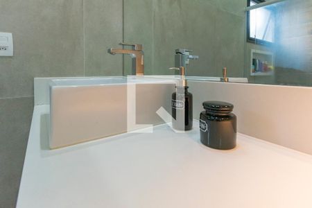 Casa de condomínio à venda com 194m², 3 quartos e 2 vagas Casa de condomínio à venda com 194m², 3 quartos e 2 vagasBanheiro da Suíte