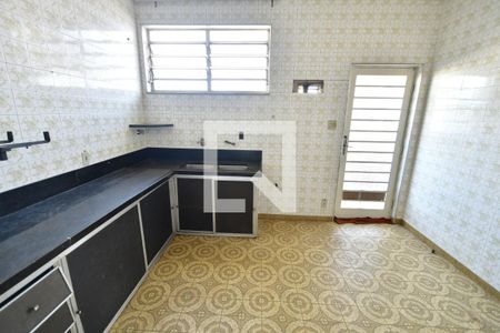 Casa à venda com 214m², 3 quartos e 5 vagasCozinha