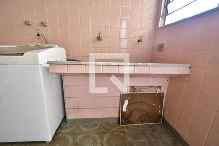 Casa à venda com 214m², 3 quartos e 5 vagasÁrea de Serviço