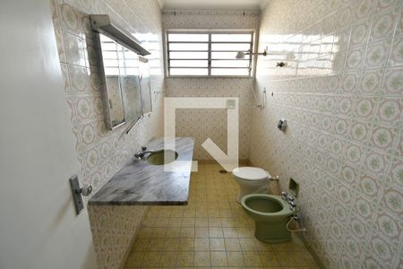Casa à venda com 214m², 3 quartos e 5 vagasBanheiro Suíte