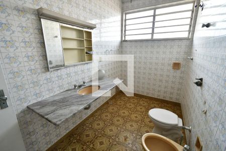Casa à venda com 214m², 3 quartos e 5 vagasBanheiro