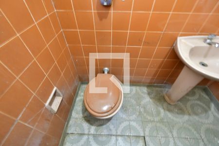 Casa à venda com 214m², 3 quartos e 5 vagasBanheiro de serviço