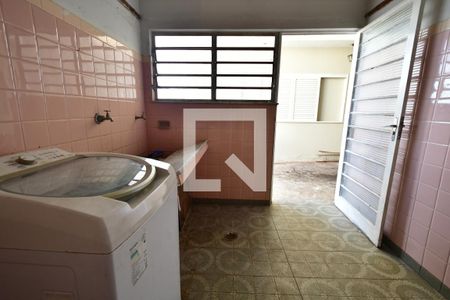 Casa à venda com 214m², 3 quartos e 5 vagasÁrea de Serviço