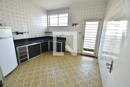 Casa à venda com 214m², 3 quartos e 5 vagasCozinha