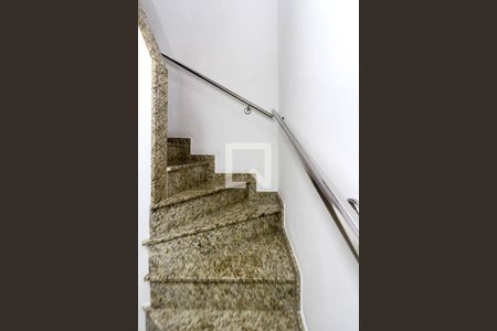 Casa à venda com 350m², 5 quartos e 5 vagasescada