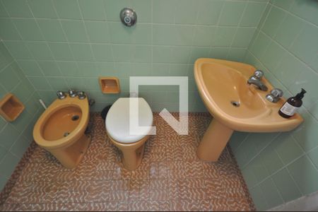 Casa à venda com 170m², 5 quartos e 2 vagasBanheiro de Serviço