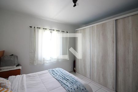 Casa à venda com 146m², 3 quartos e 2 vagasQuarto 1