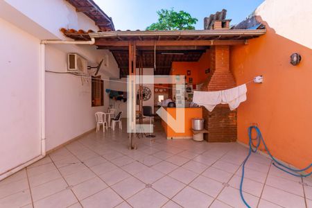 Casa à venda com 294m², 3 quartos e 1 vaga Casa à venda com 294m², 3 quartos e 1 vagaÁrea Externa