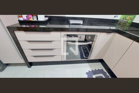 Casa à venda com 120m², 3 quartos e 2 vagas Casa à venda com 120m², 3 quartos e 2 vagasCozinha