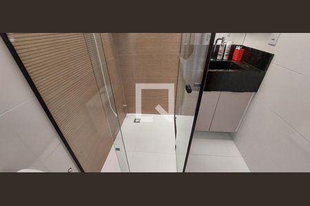 Casa à venda com 120m², 3 quartos e 2 vagas Casa à venda com 120m², 3 quartos e 2 vagasBanheiro 2