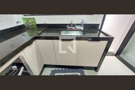 Casa à venda com 120m², 3 quartos e 2 vagas Casa à venda com 120m², 3 quartos e 2 vagasCozinha