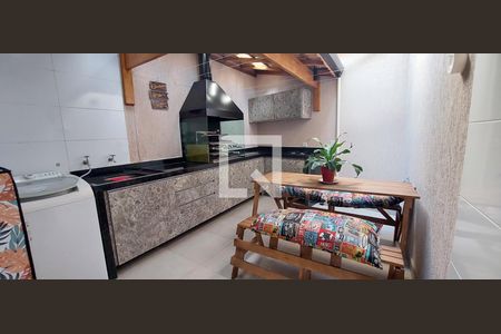 Casa à venda com 120m², 3 quartos e 2 vagas Casa à venda com 120m², 3 quartos e 2 vagasÁrea de Serviço