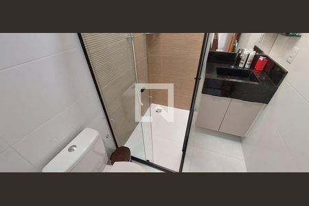 Casa à venda com 120m², 3 quartos e 2 vagas Casa à venda com 120m², 3 quartos e 2 vagasBanheiro 2