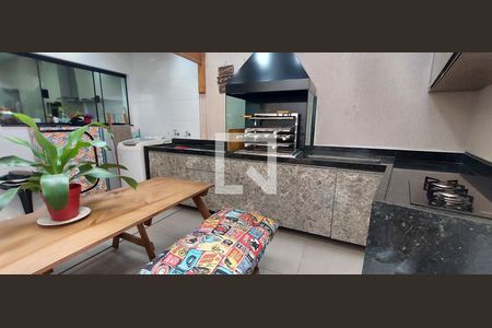 Casa à venda com 120m², 3 quartos e 2 vagas Casa à venda com 120m², 3 quartos e 2 vagasEspaço gourmet