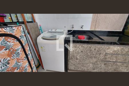 Casa à venda com 120m², 3 quartos e 2 vagas Casa à venda com 120m², 3 quartos e 2 vagasÁrea de Serviço