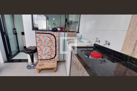 Casa à venda com 120m², 3 quartos e 2 vagas Casa à venda com 120m², 3 quartos e 2 vagasÁrea de Serviço