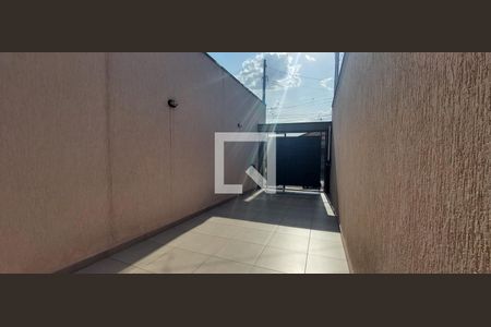 Casa à venda com 120m², 3 quartos e 2 vagas Casa à venda com 120m², 3 quartos e 2 vagasGaragem