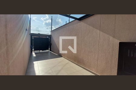 Casa à venda com 120m², 3 quartos e 2 vagas Casa à venda com 120m², 3 quartos e 2 vagasGaragem