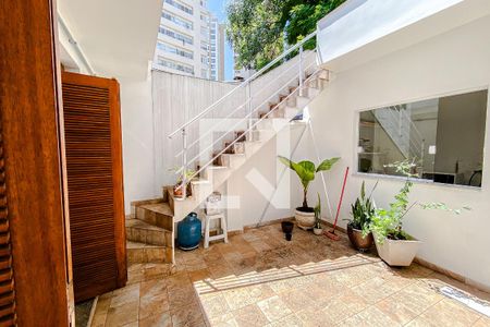 Casa à venda com 140m², 4 quartos e 1 vagaQuintal