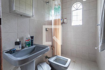Casa à venda com 244m², 5 quartos e 3 vagas Casa à venda com 244m², 5 quartos e 3 vagasBanheiro da suíte 2