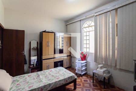 Casa à venda com 244m², 5 quartos e 3 vagas Casa à venda com 244m², 5 quartos e 3 vagassuíte 1