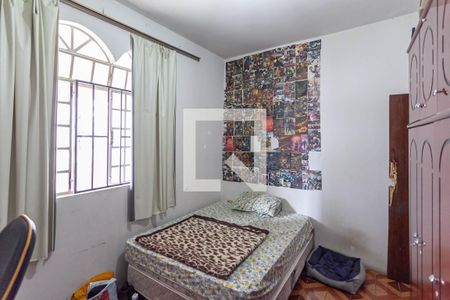 Casa à venda com 244m², 5 quartos e 3 vagas Casa à venda com 244m², 5 quartos e 3 vagasQuarto 3