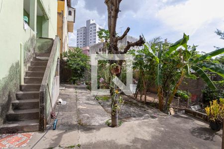 Casa à venda com 244m², 5 quartos e 3 vagas Casa à venda com 244m², 5 quartos e 3 vagasQuintal