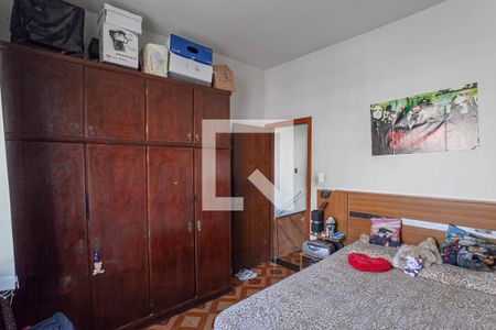 Casa à venda com 244m², 5 quartos e 3 vagas Casa à venda com 244m², 5 quartos e 3 vagasQuarto 2