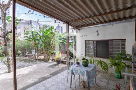 Casa à venda com 244m², 5 quartos e 3 vagas Casa à venda com 244m², 5 quartos e 3 vagasQuintal
