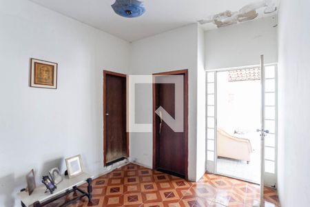 Casa à venda com 244m², 5 quartos e 3 vagas Casa à venda com 244m², 5 quartos e 3 vagasCorredor