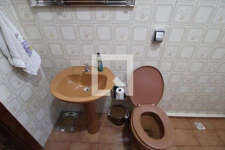 Casa à venda com 200m², 4 quartos e 2 vagasBanheiro 2