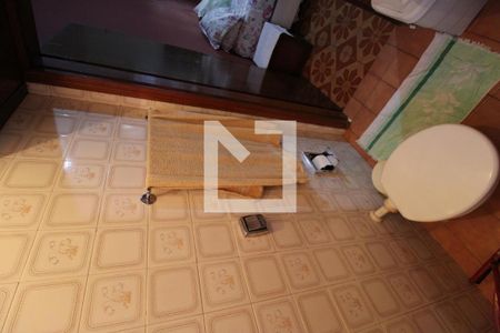 Casa à venda com 200m², 4 quartos e 2 vagasSuite - banheiro