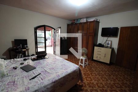 Casa à venda com 200m², 4 quartos e 2 vagasSuite