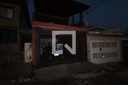 Casa à venda com 200m², 4 quartos e 2 vagasFachada
