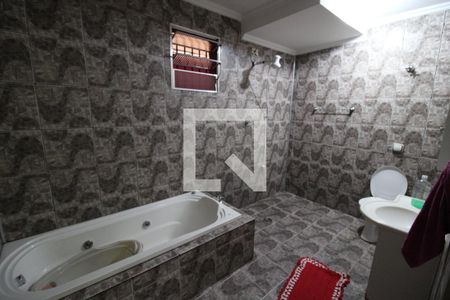 Casa à venda com 200m², 4 quartos e 2 vagasBanheiro 1