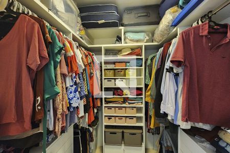 Apartamento à venda com 120m², 3 quartos e 1 vagaCloset