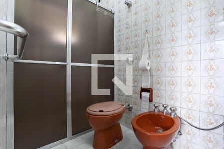 Casa à venda com 243m², 3 quartos e 4 vagas Casa à venda com 243m², 3 quartos e 4 vagasBanheiro da suíte
