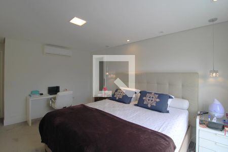 Casa à venda com 250m², 3 quartos e 2 vagasSuíte