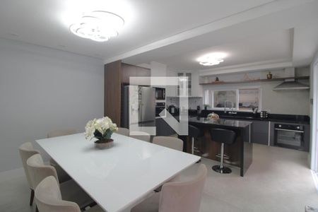 Casa à venda com 250m², 3 quartos e 2 vagasCozinha