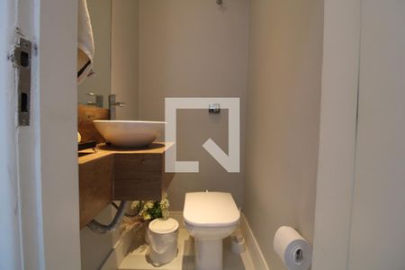 Casa à venda com 250m², 3 quartos e 2 vagasLavabo  2 