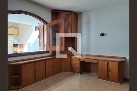 Casa à venda com 245m², 3 quartos e 3 vagas