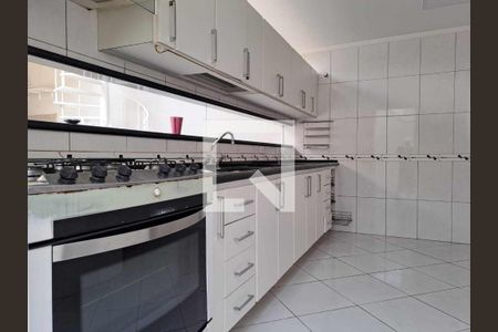 Casa à venda com 245m², 3 quartos e 3 vagas