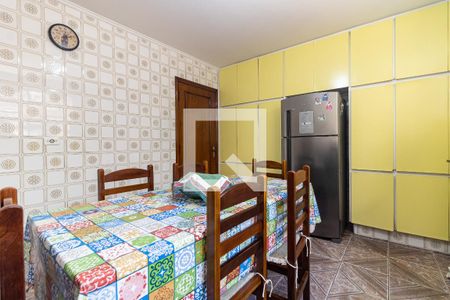 Casa à venda com 180m², 3 quartos e 2 vagas Casa à venda com 180m², 3 quartos e 2 vagasCozinha