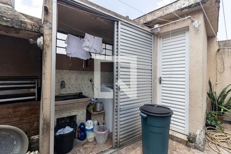 Casa à venda com 180m², 3 quartos e 2 vagas Casa à venda com 180m², 3 quartos e 2 vagasLavanderia