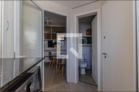 Apartamento à venda com 141m², 3 quartos e 4 vagas Apartamento à venda com 141m², 3 quartos e 4 vagasÁrea de Serviço