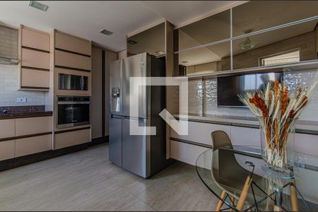 Apartamento à venda com 141m², 3 quartos e 4 vagas Apartamento à venda com 141m², 3 quartos e 4 vagasCozinha